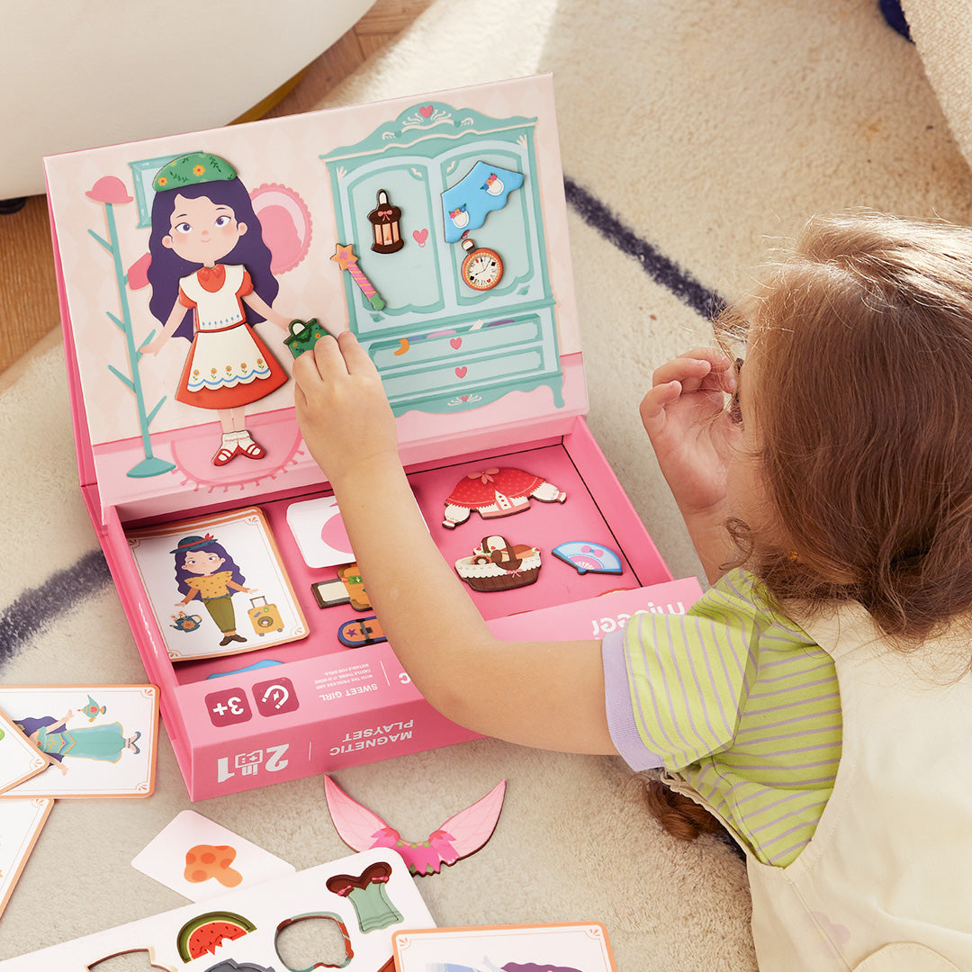 Magnetic Playset: Sweet Girl